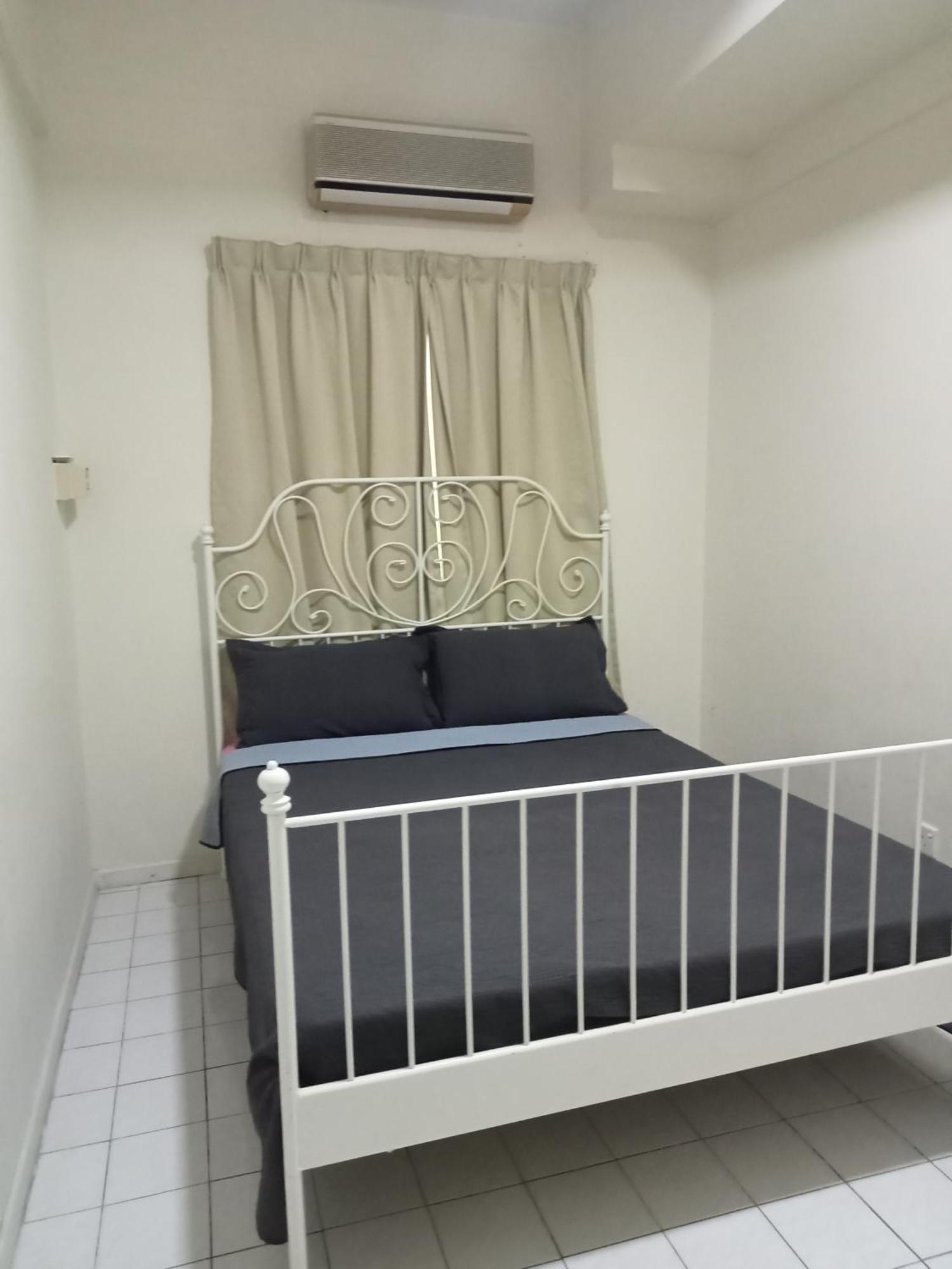 Lestari Seaview Apartment