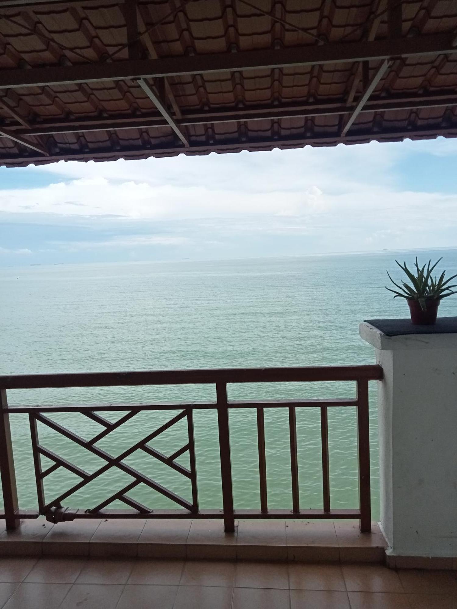 Apartment Lestari Seaview Port Dickson