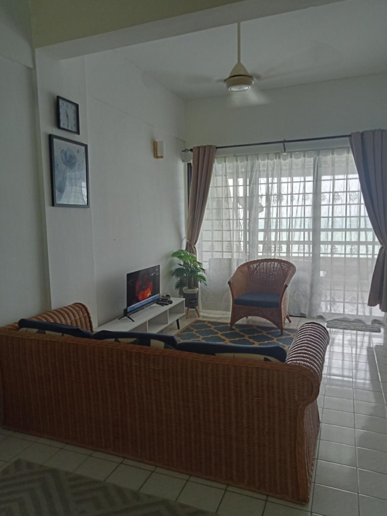 Apartment Lestari Seaview Port Dickson